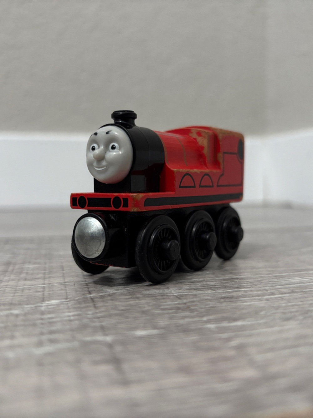 Wooden James GGG62 - Thomas & Friends